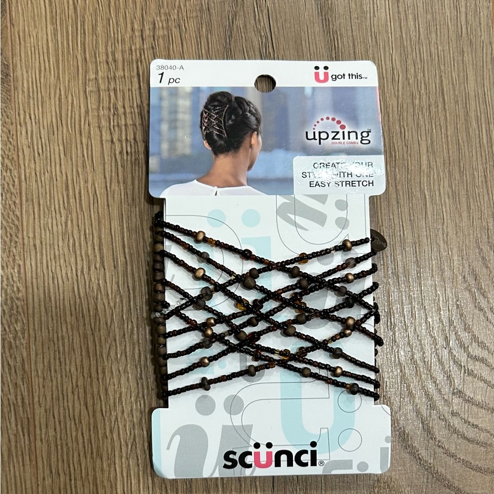 Scunci Hair Comb with Black Beads